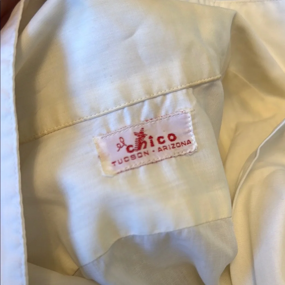 Vintage cropped White Shirt with roadrunner Design - Picture 9 of 9